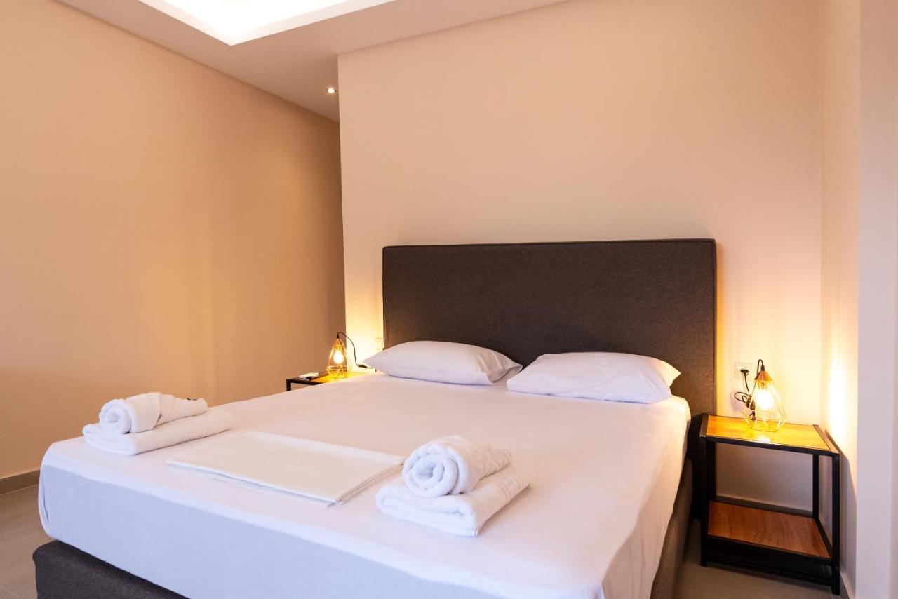 Mini Suites Near Athen'S Airport Free Shuttle From And To Athen'S Airport Szpáta Kültér fotó